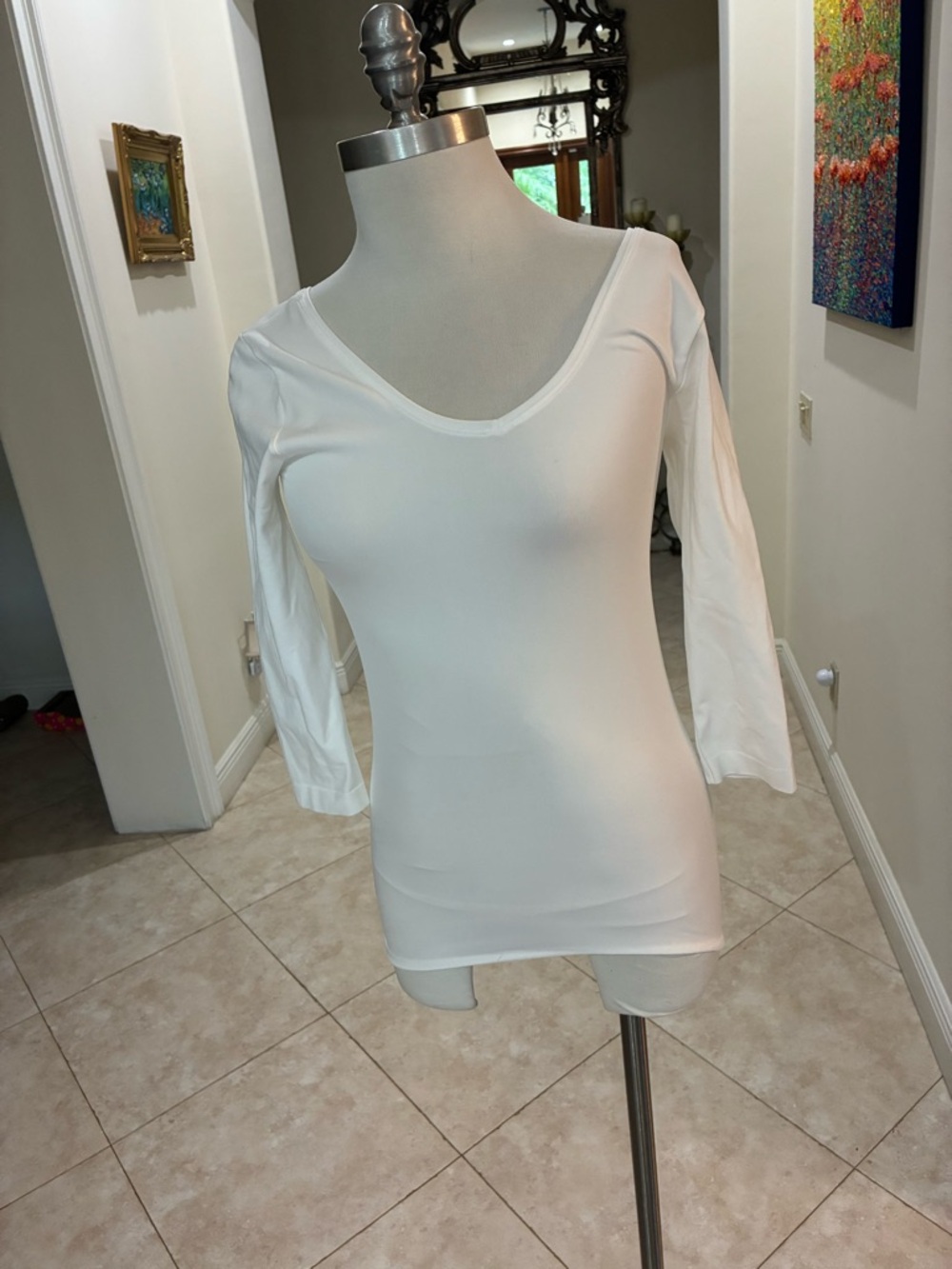 Classic White Scoop Neck Women's Top White House Black Market